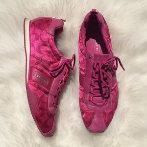 Coach Kelsie Lace Up Sneakers! Size 9.5